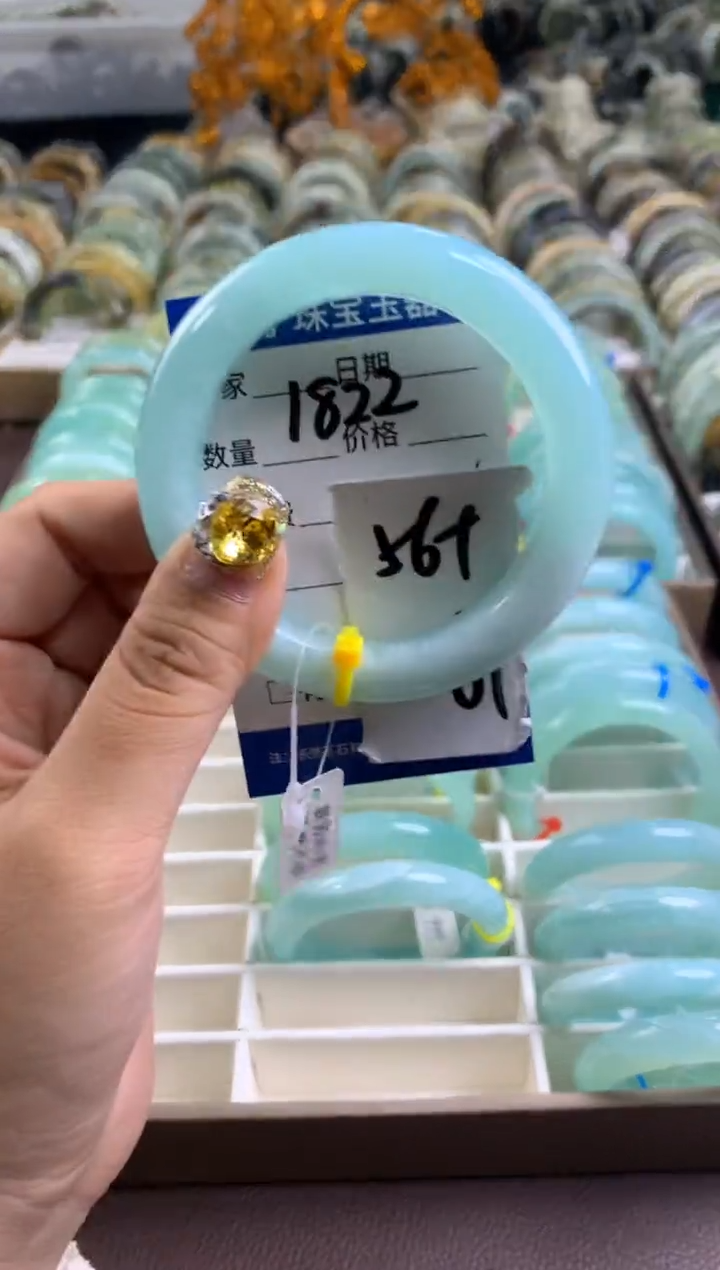 【闪购商品】蛇纹石玉手镯未镶嵌1822