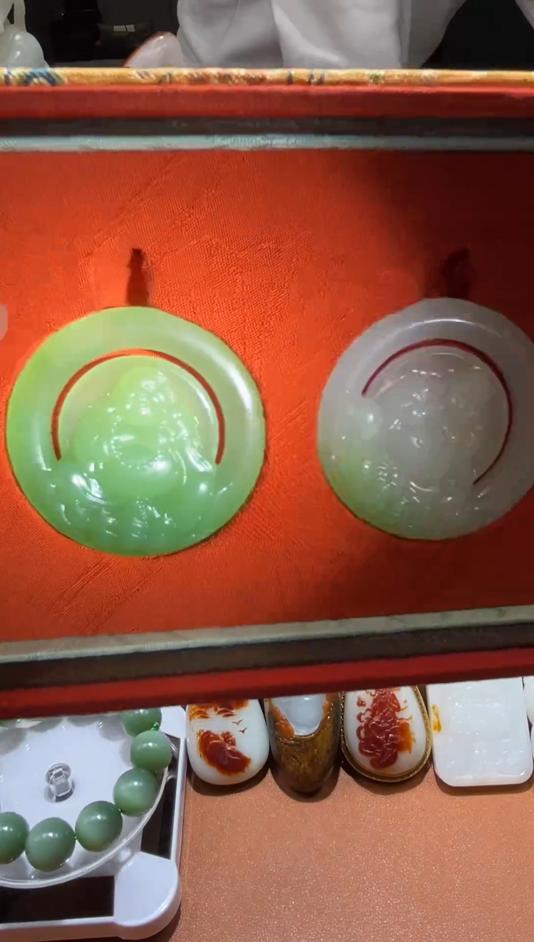 未镶嵌和田玉把件人**戏和田玉