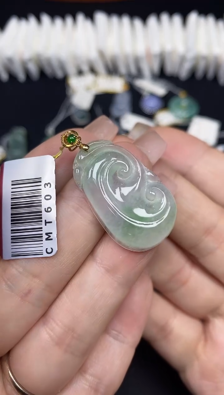 吊坠(不含链)18K金镶嵌翡翠如意18K金扣镶嵌@@CMT603