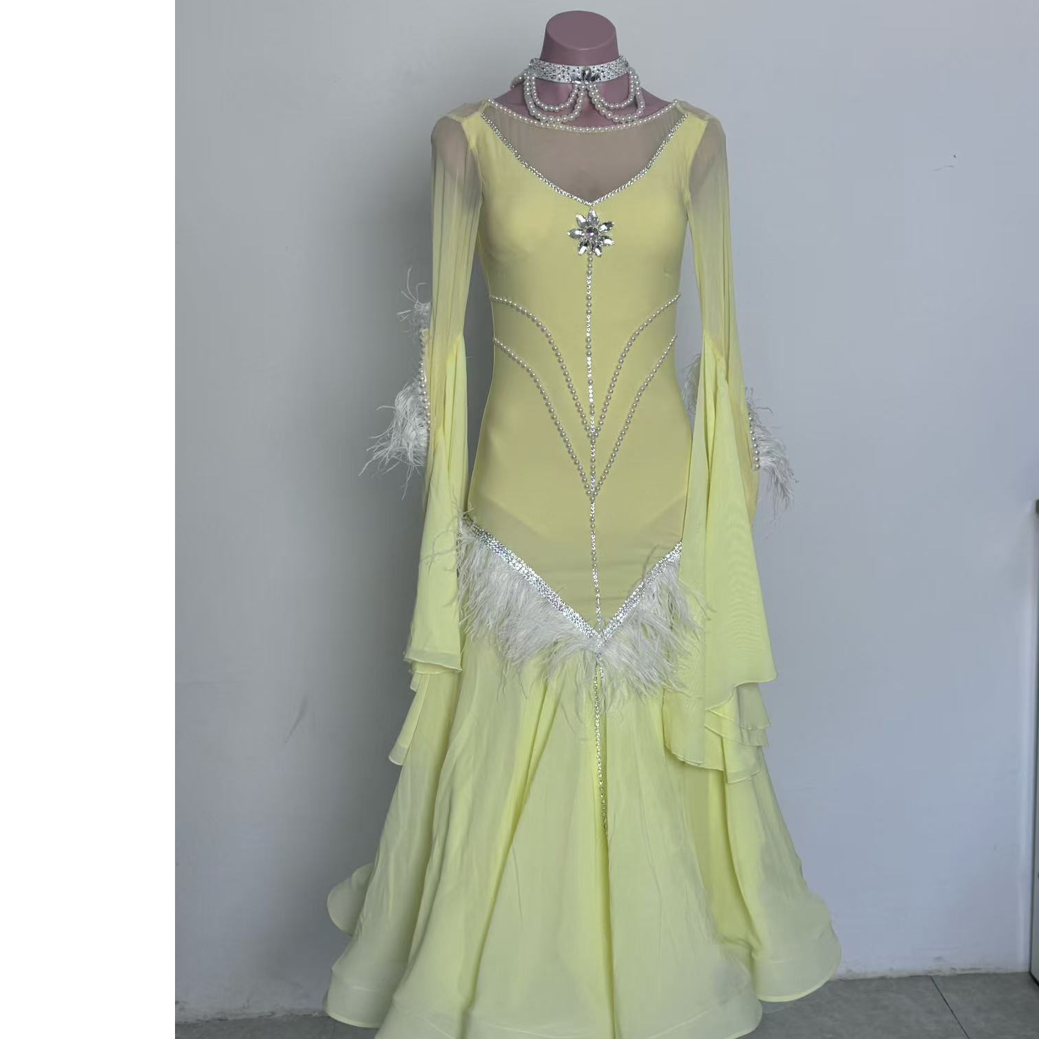 西朵舞服珍珠亮钻项链两件套重工表演服