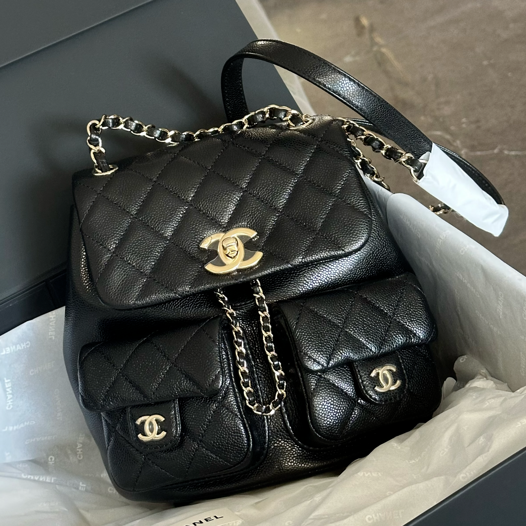全新未使用 Chanel/香奈儿 珊珊 24A Duma 抽绳双肩包 中号21芯片