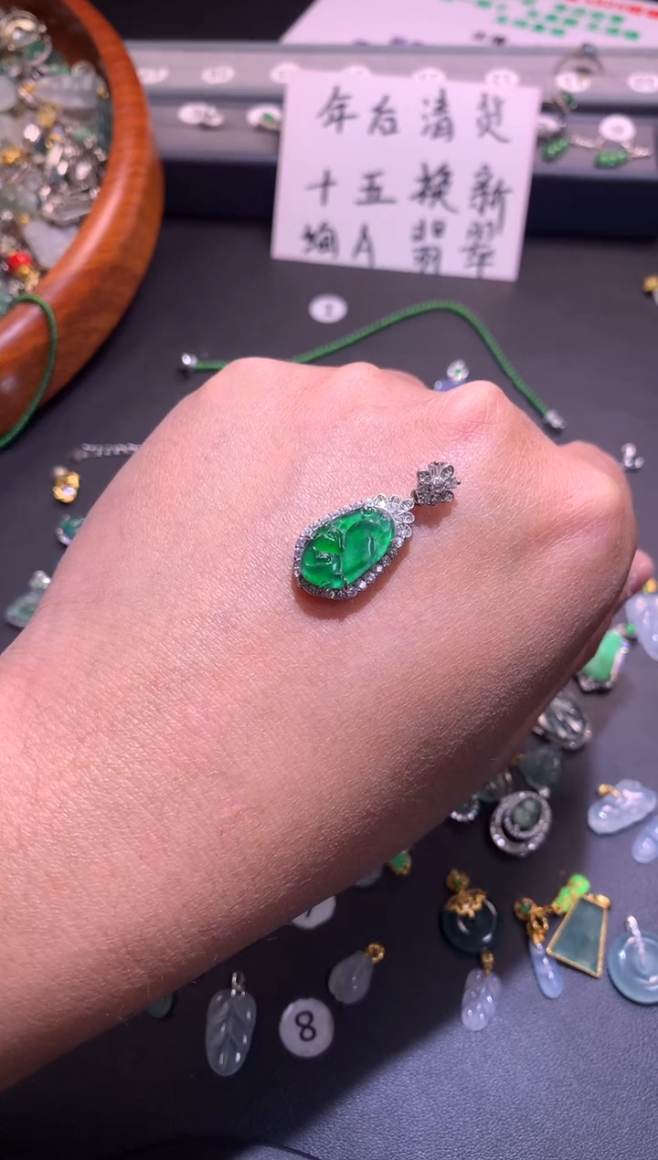 【闪购商品】翡翠吊坠(不含链)银S925镶嵌1