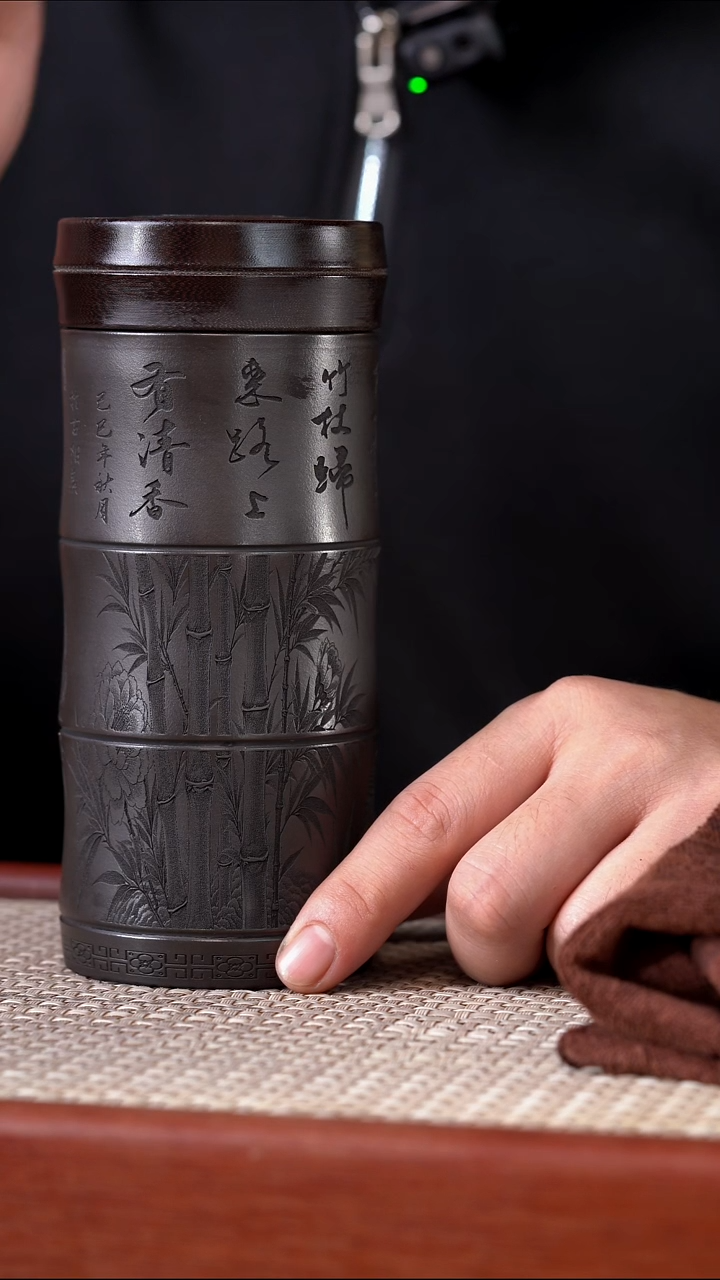 茶杯紫砂梅竹双清