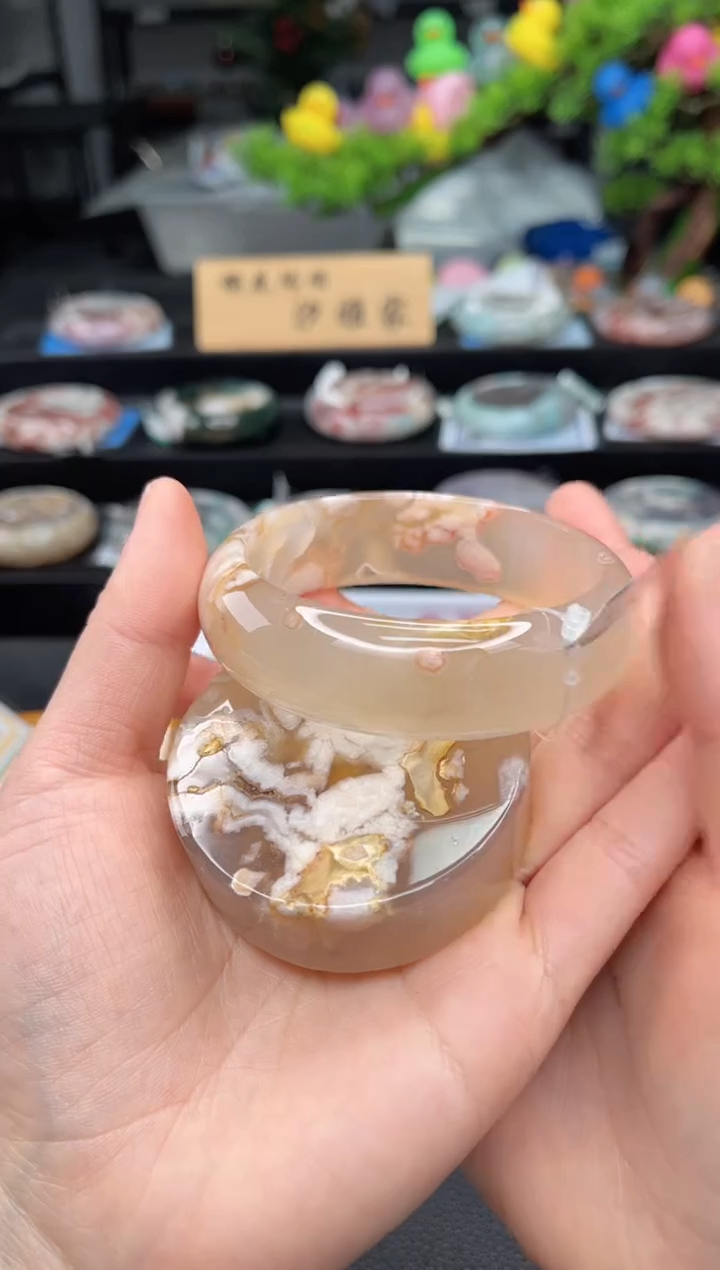 石英质玉未镶嵌手镯61圈口（赠品镯心）3658086