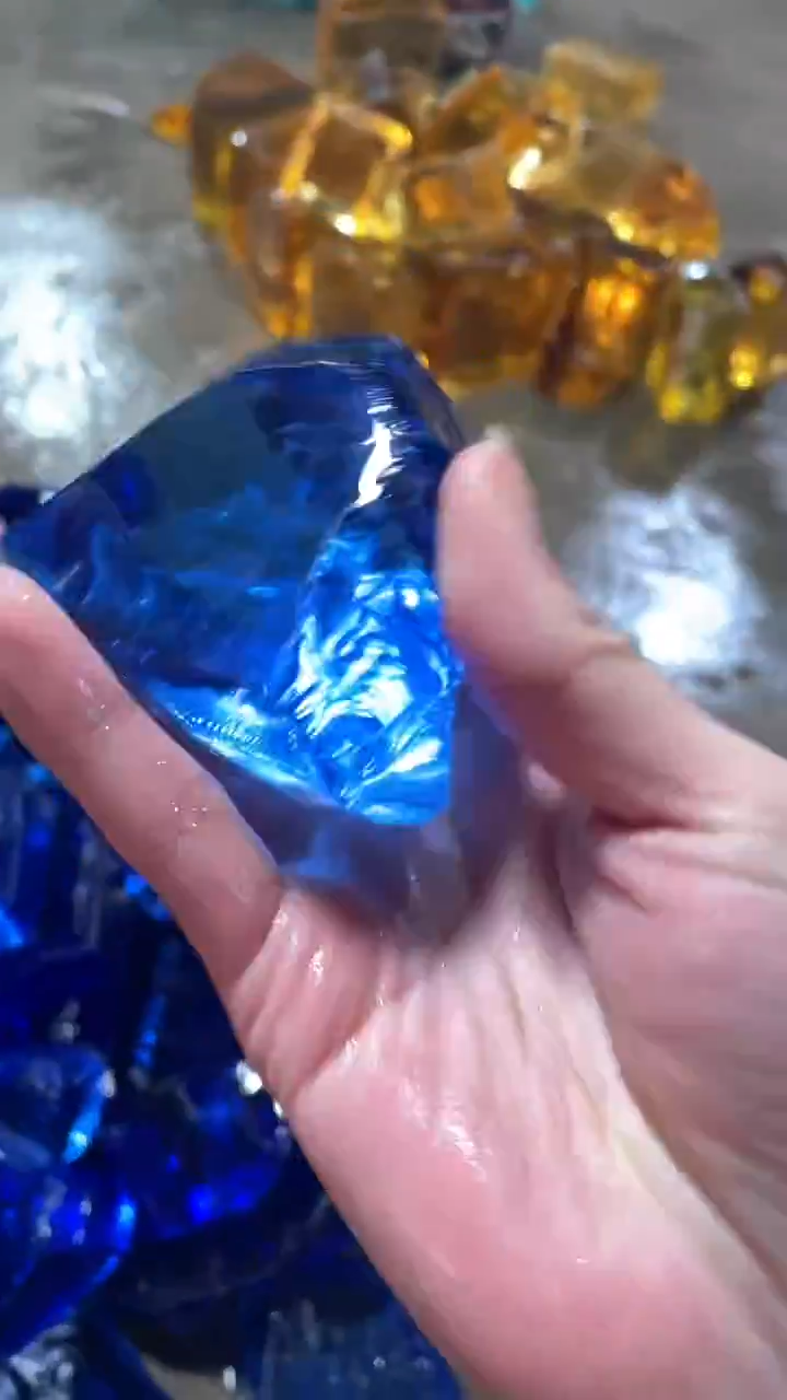 新疆五彩石原石摆件