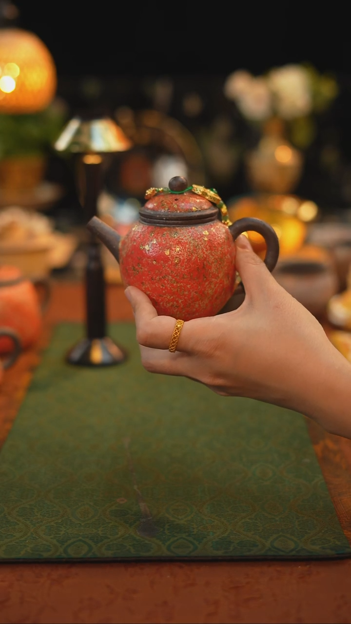 高越岩矿--红金小圆满壶