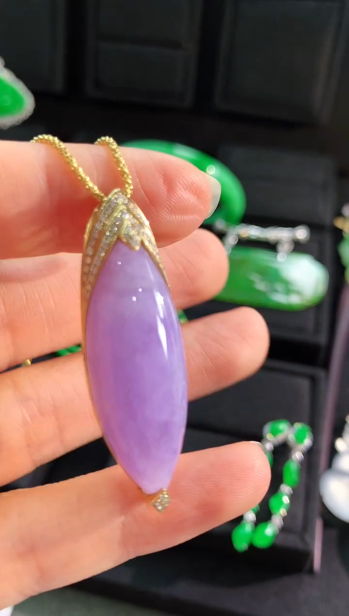 【闪购商品】翡翠吊坠(不含链)18K金镶嵌吊坠