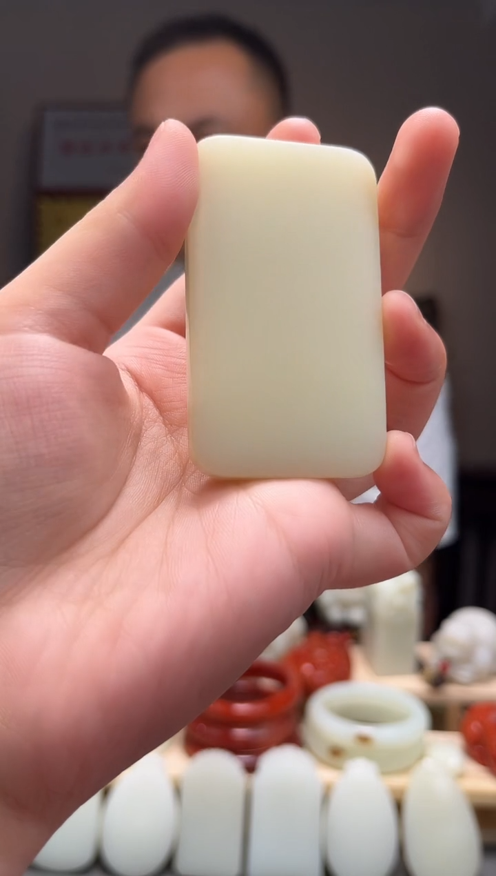 颈饰未镶嵌和田玉阳****湖吊坠