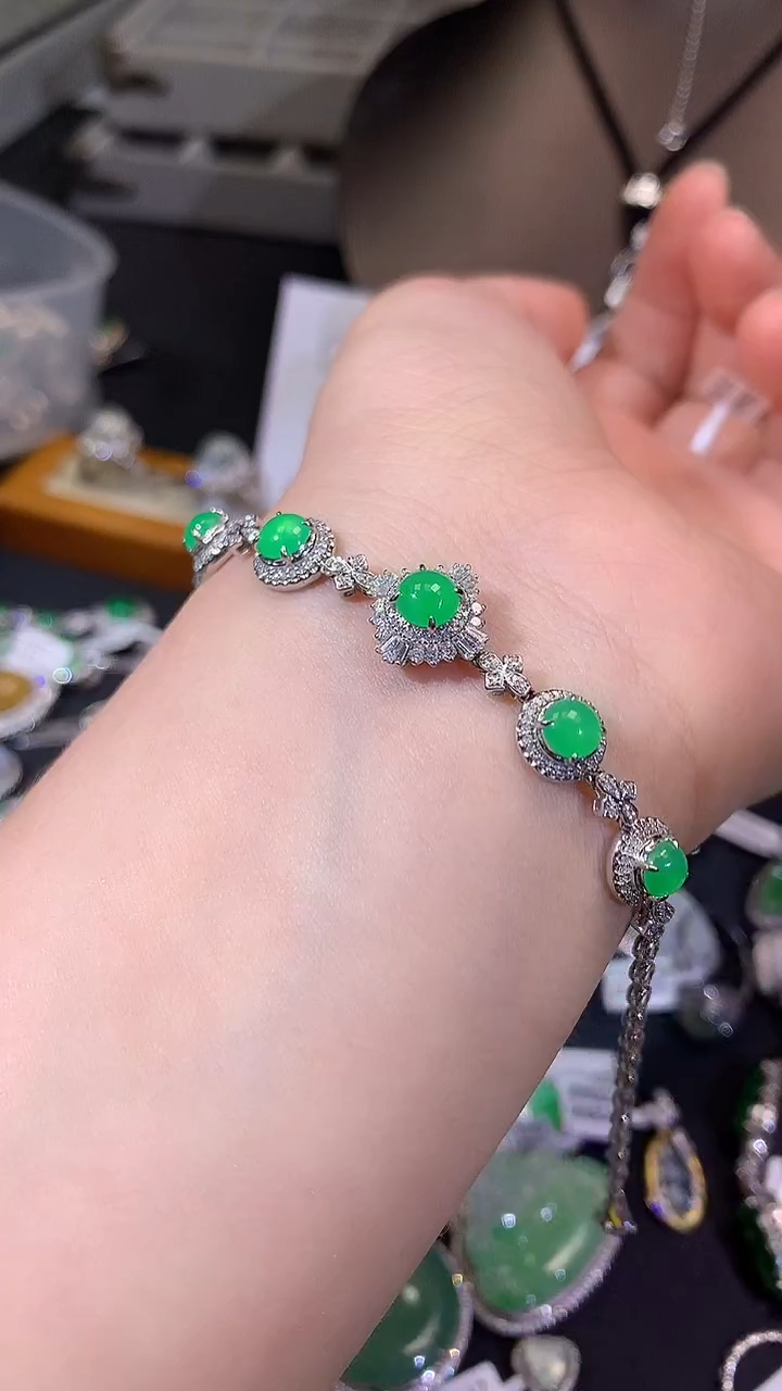 翡翠18K金镶嵌吊坠(不含链)手链