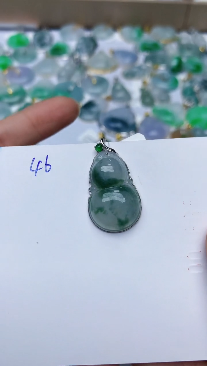 【闪购商品】翡翠颈饰18K金镶嵌天然翡翠A货   