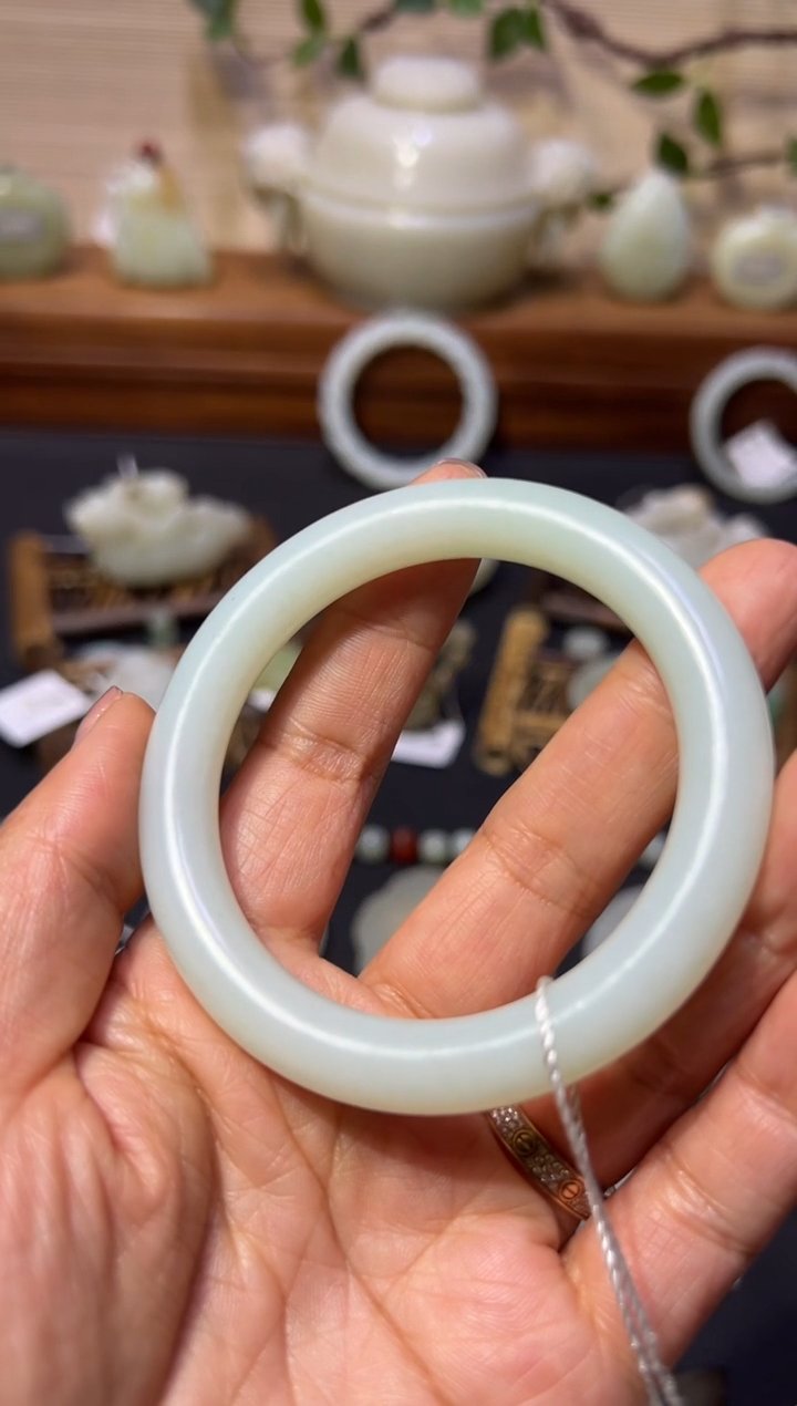 和田玉XHM-1418    手镯