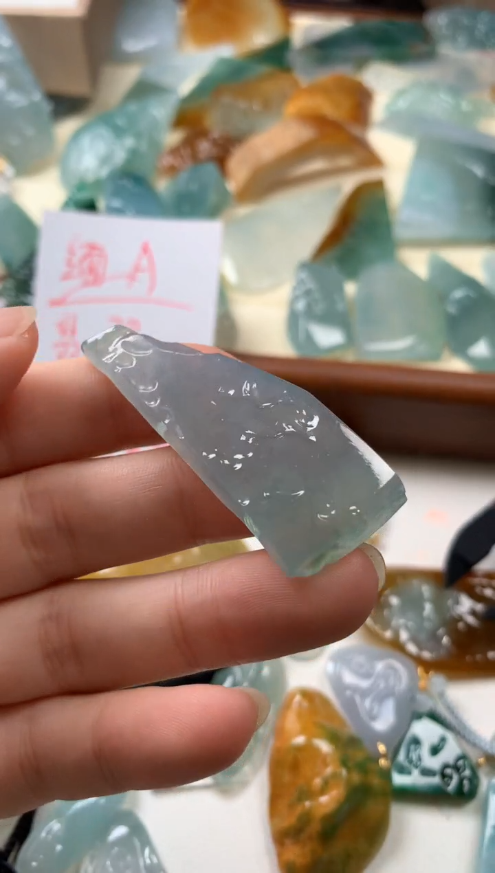 【闪购商品】翡翠吊坠(不含链)未镶嵌吊坠