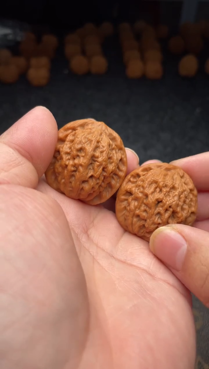 把件文玩核桃 B  17号  38 尺金公子