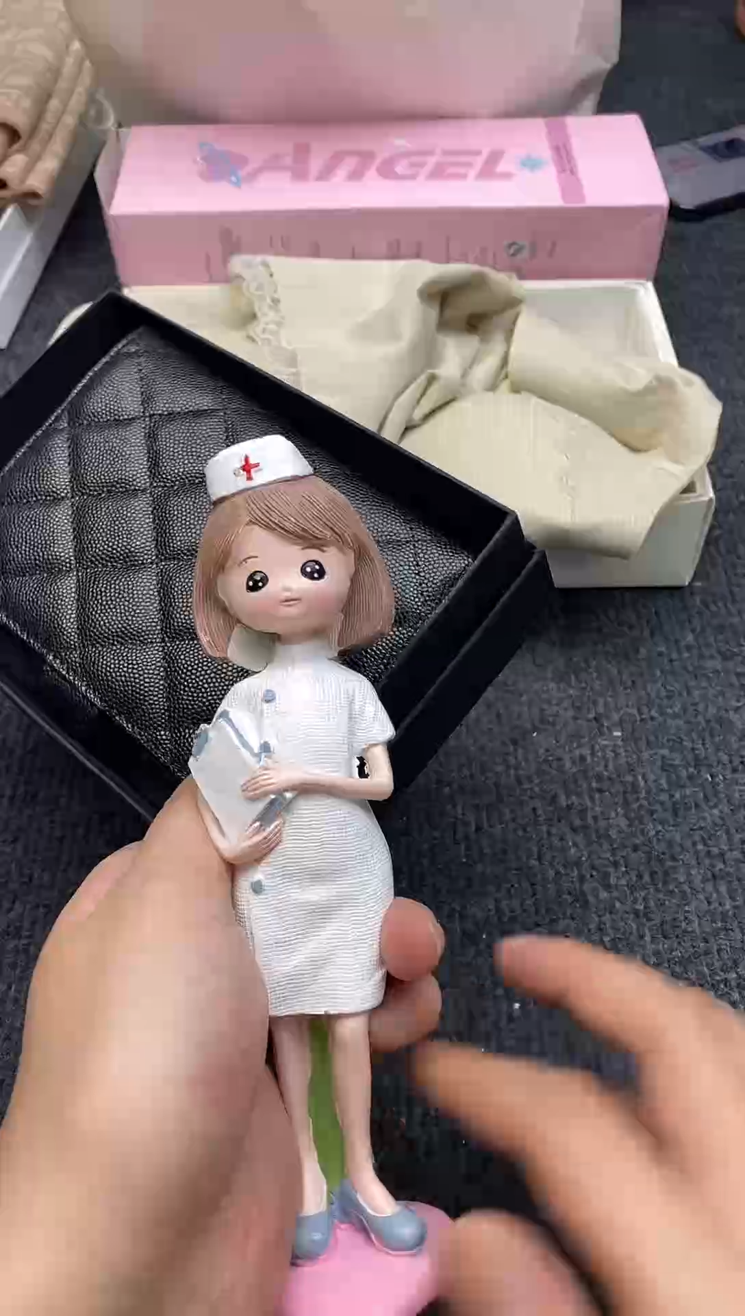 瓷片如图所示 平安高端礼品金