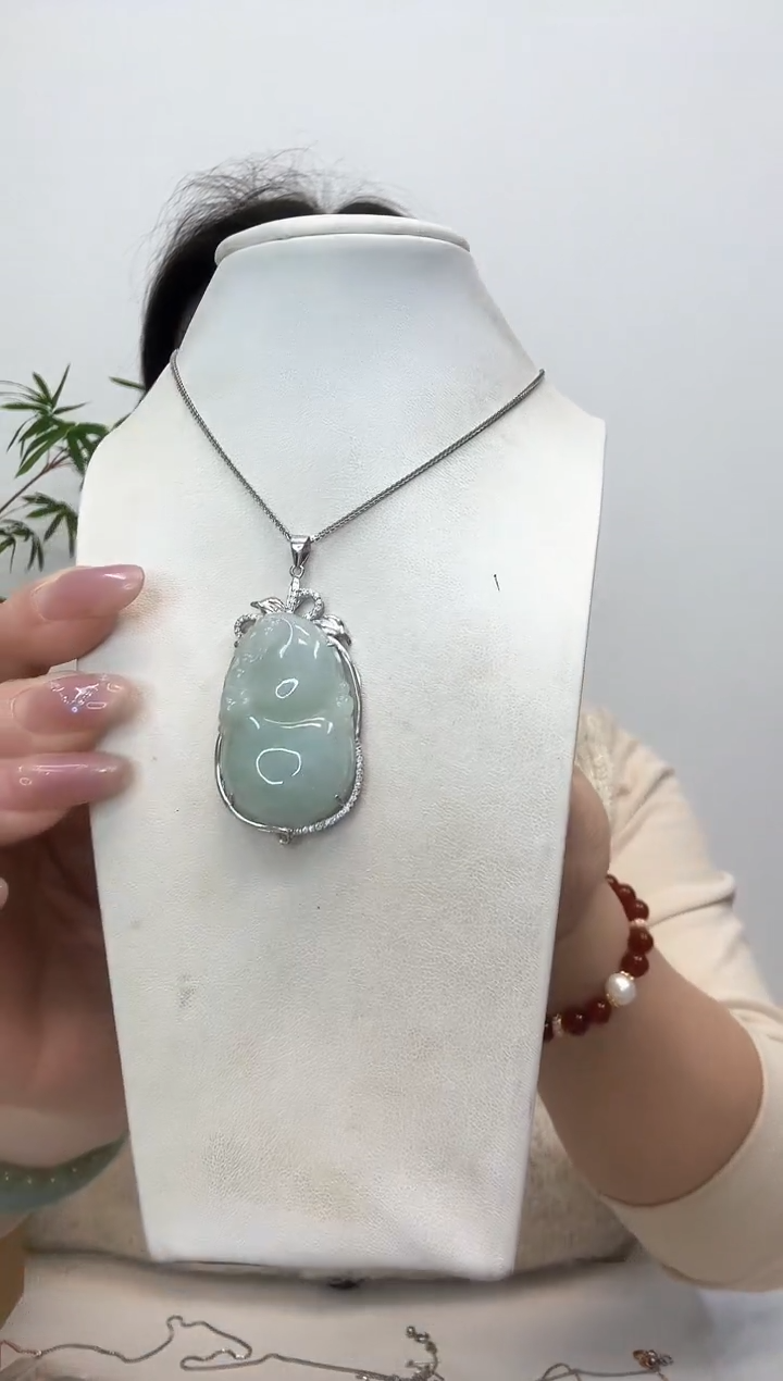 【闪购商品】翡翠吊坠(赠链)银S925镶嵌葫芦
