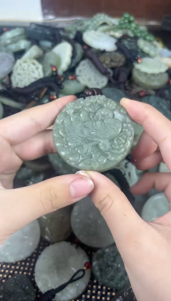 【闪购商品】和田玉颈饰未镶嵌1