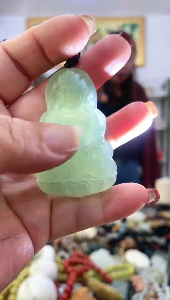 未镶嵌岫玉挂件 