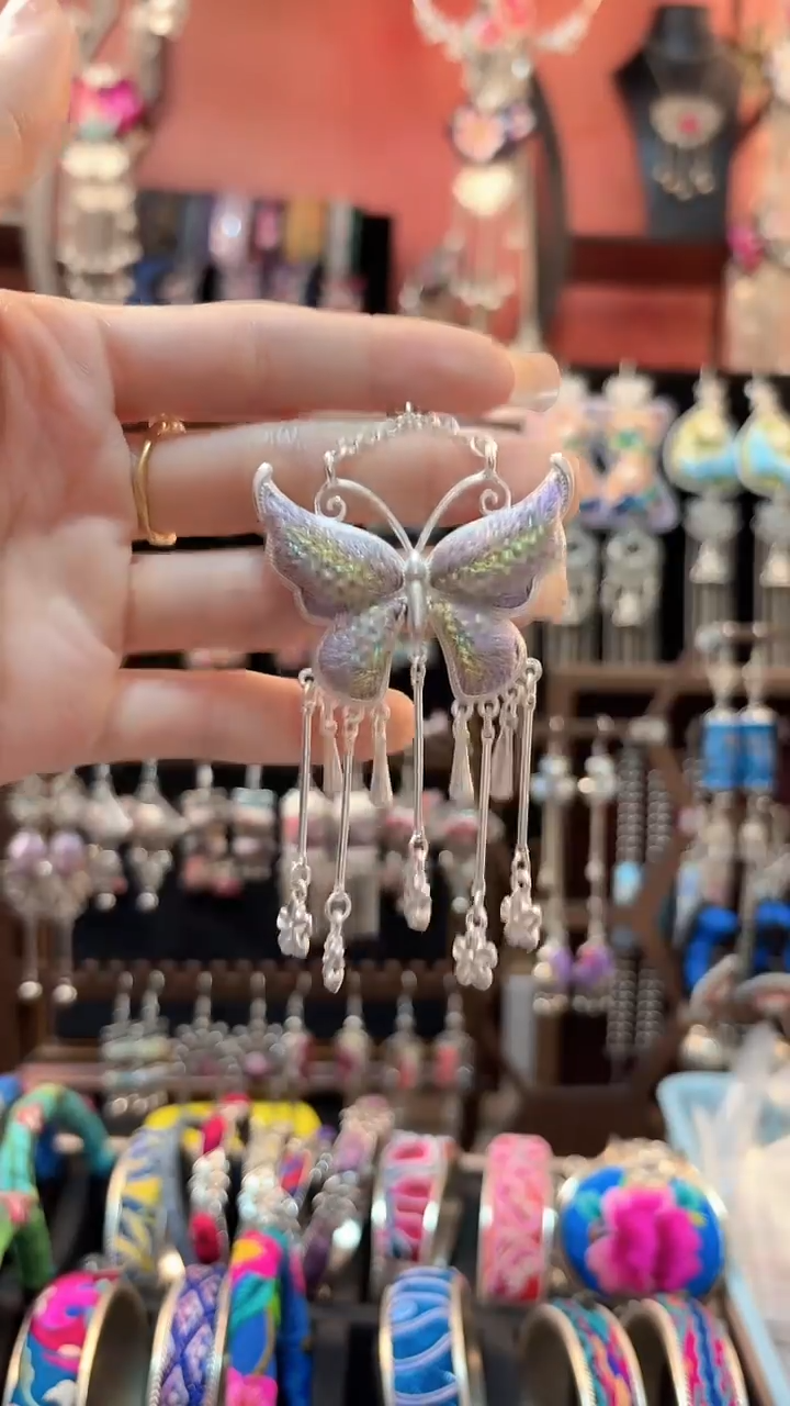 织绣小*㵇 云织谣民族风精美饰品   240