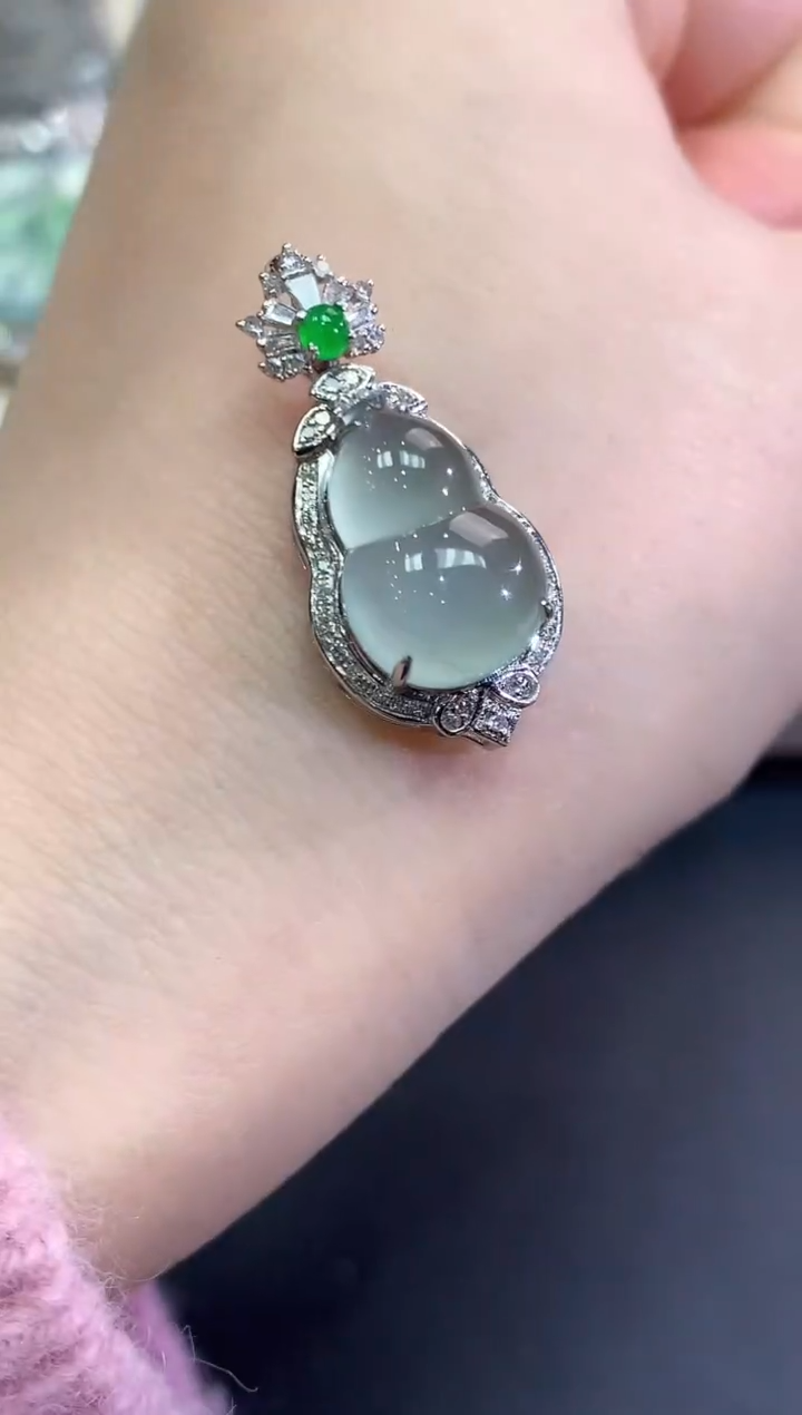 【闪购商品】翡翠颈饰18K金镶嵌C22