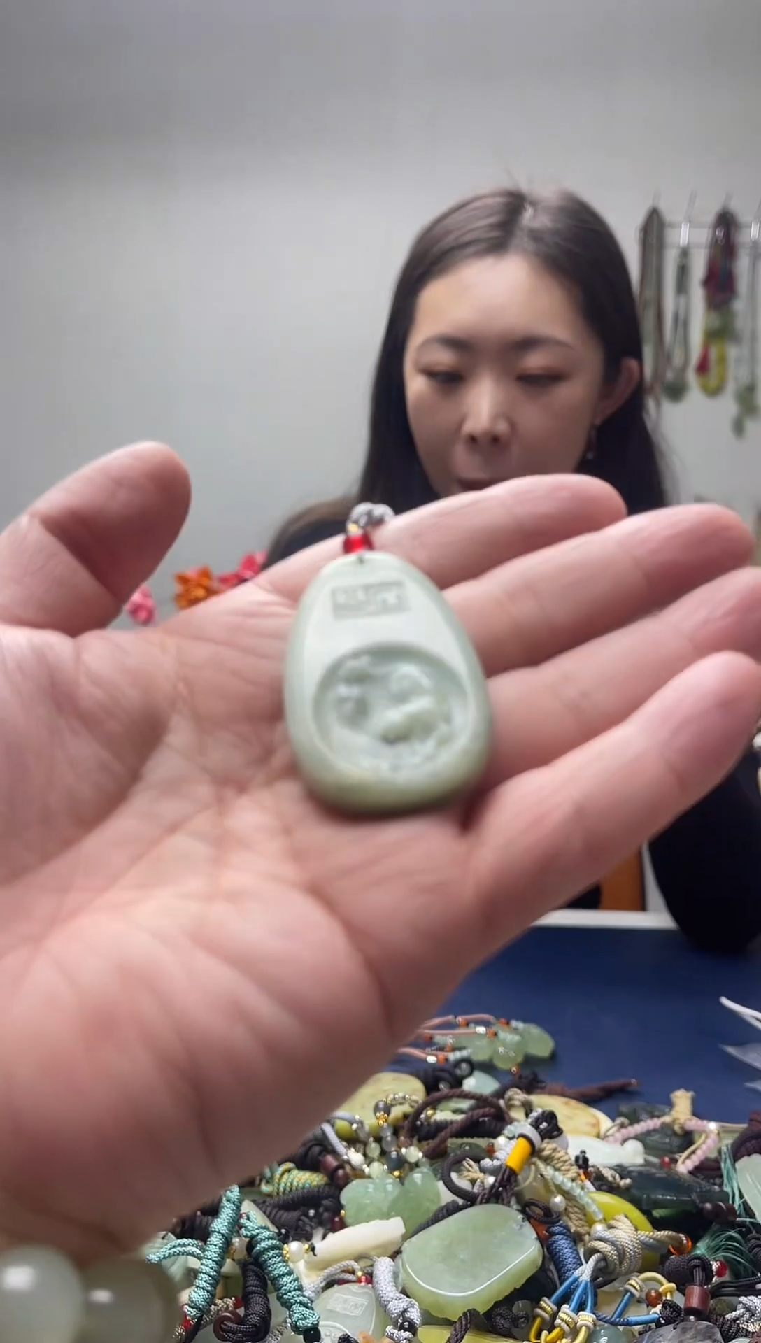 未镶嵌岫玉颈饰`