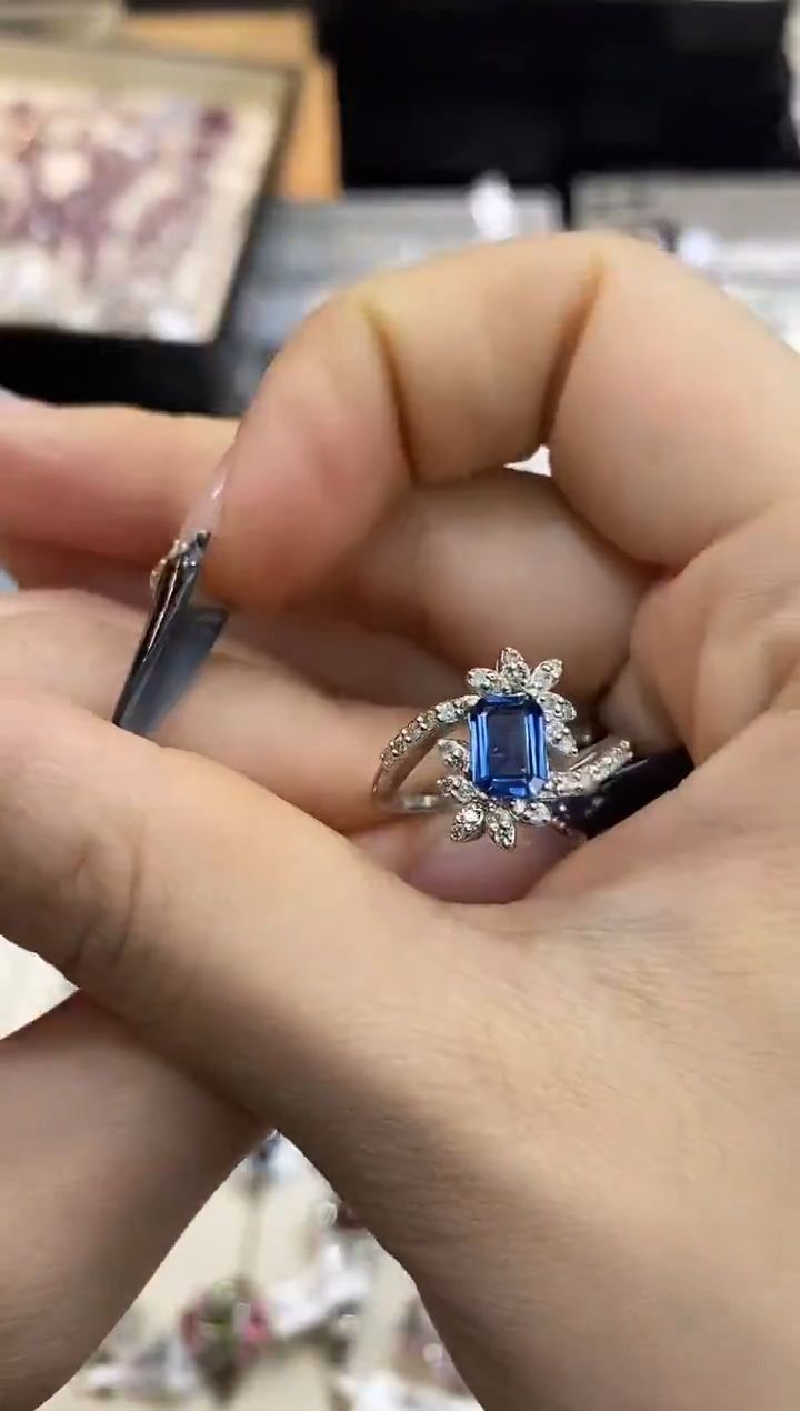 银S925镶嵌戒指定制蓝宝石楚楚珠宝中古甄选不退换