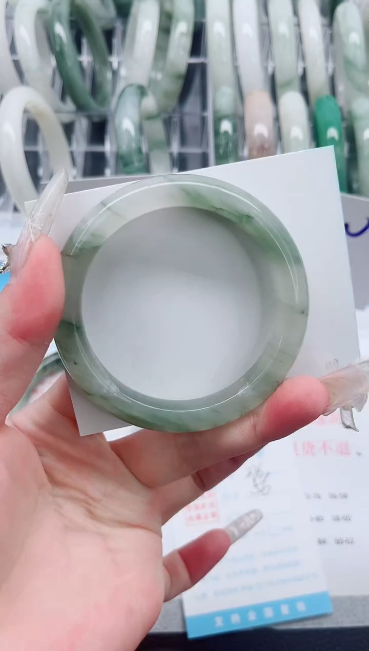 【闪购商品】石英质玉手镯未镶嵌A276-56