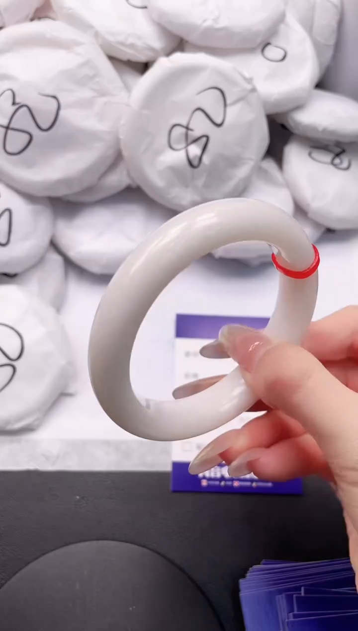 【闪购商品】和田玉手镯未镶嵌7K296-56