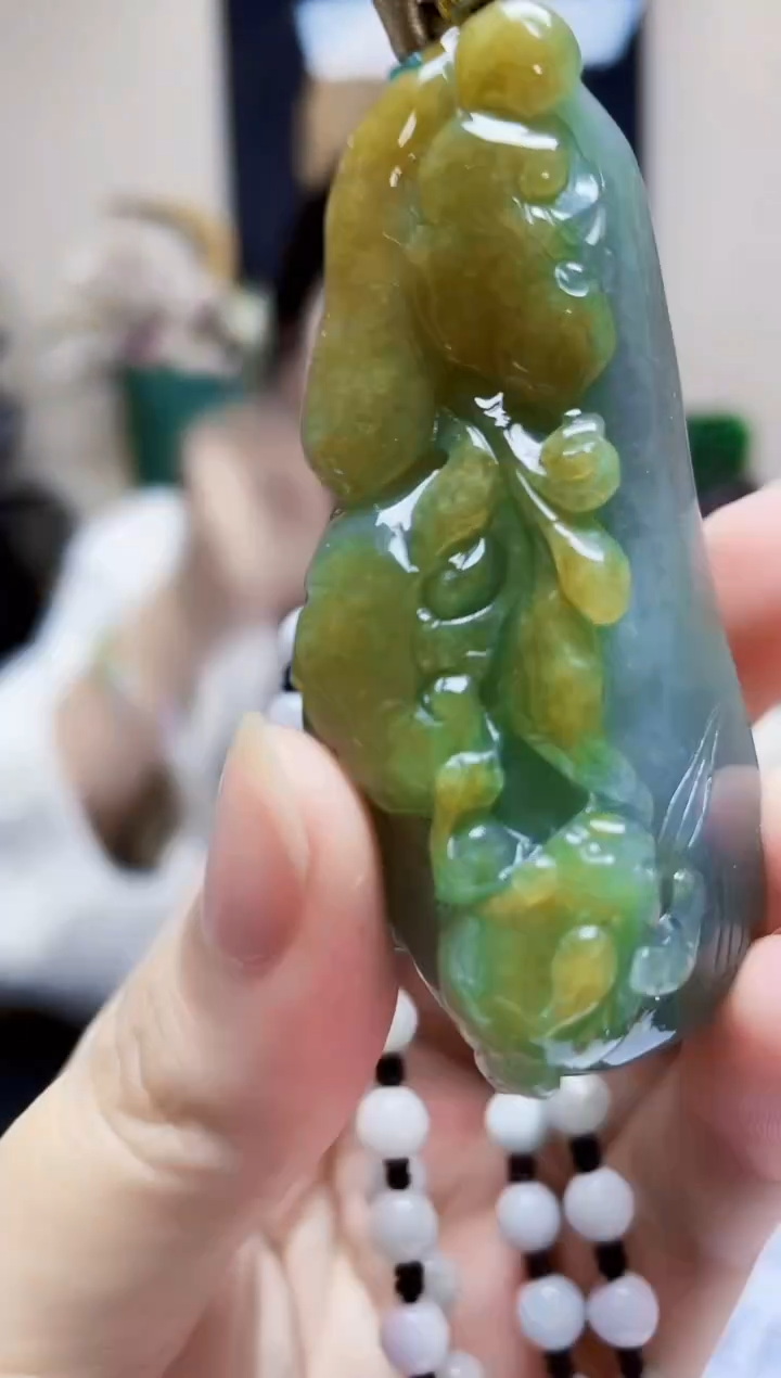 未镶嵌定制翡翠吊坠94