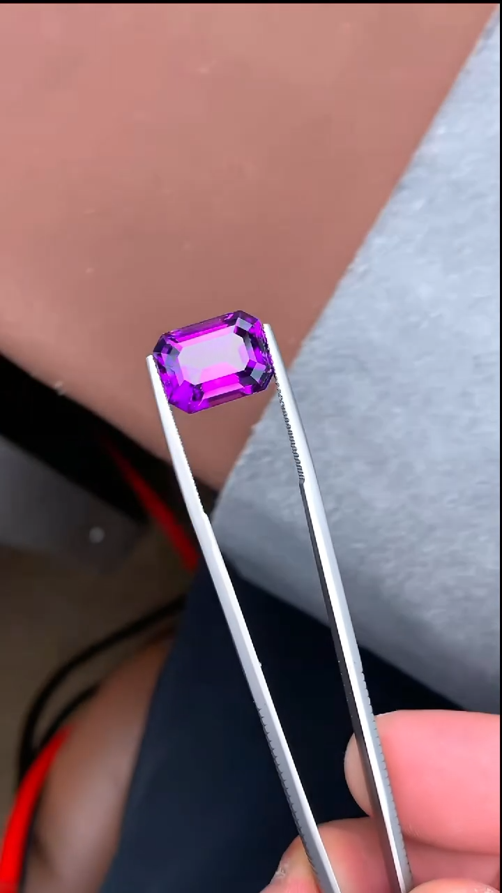 【闪购商品】紫晶裸石未镶嵌9.13克拉