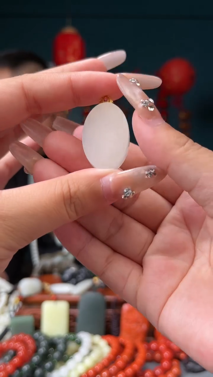 【闪购商品】和田玉颈饰18K金镶嵌吊坠