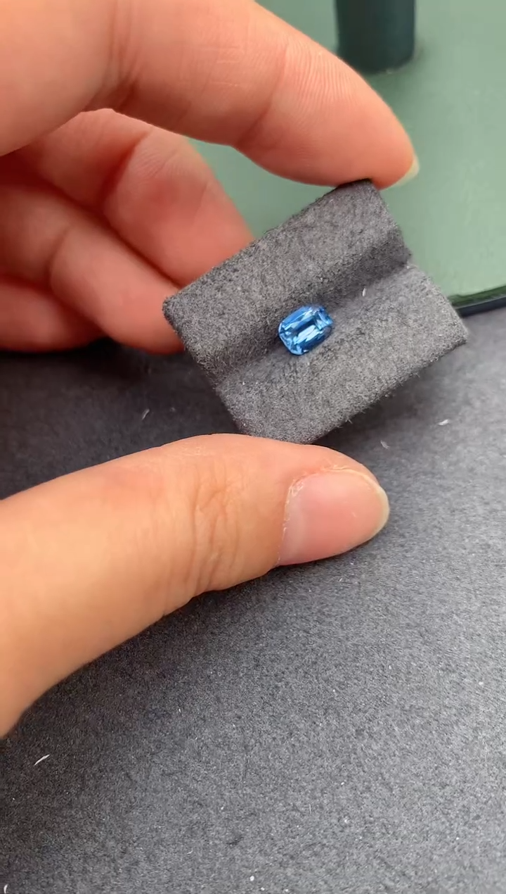【闪购商品】尖晶石裸石未镶嵌1ct钴尖晶
