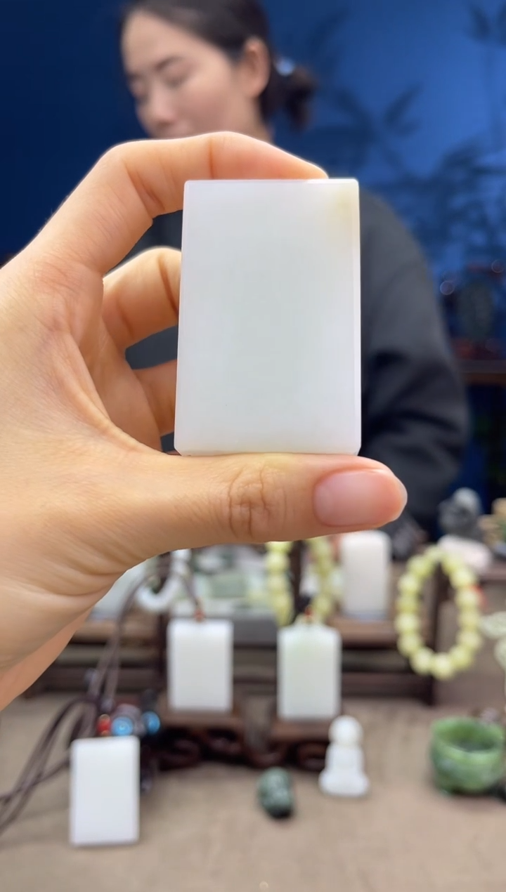 【闪购商品】和田玉颈饰未镶嵌1