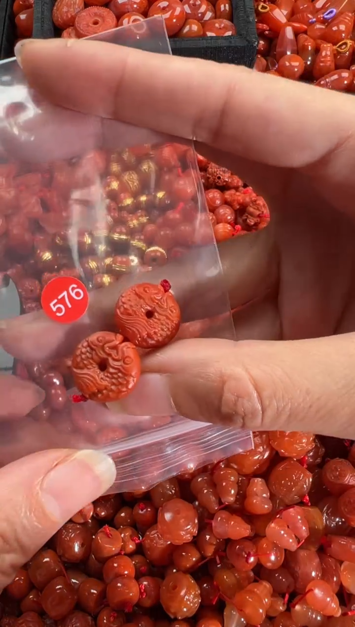 【闪购商品】南红玛瑙颈饰未镶嵌1