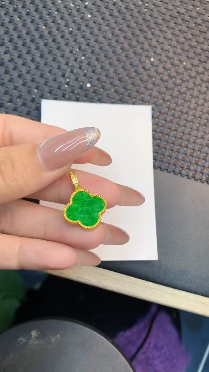 颈饰未镶嵌翡翠1