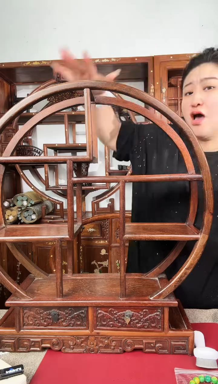 木质足银私人藏宝阁 | 博古架