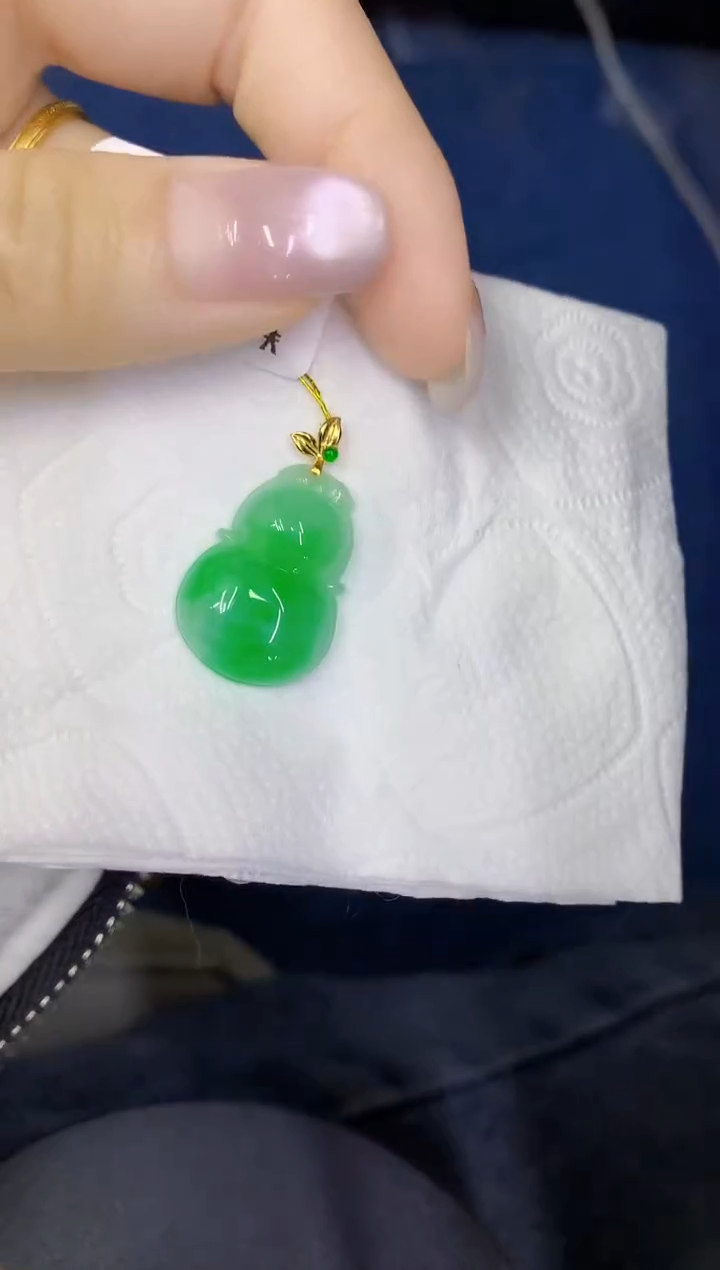 颈饰18K金镶嵌翡翠缅甸天然翡翠A货