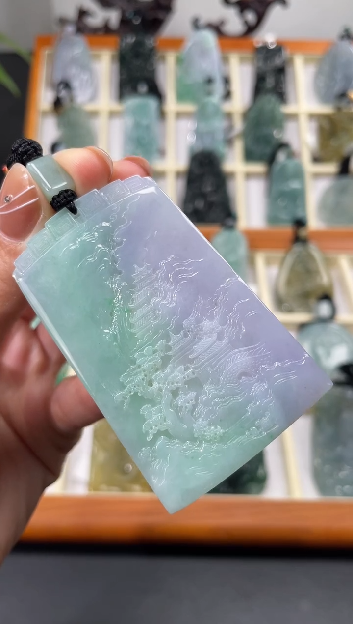 【闪购商品】翡翠颈饰未镶嵌山水