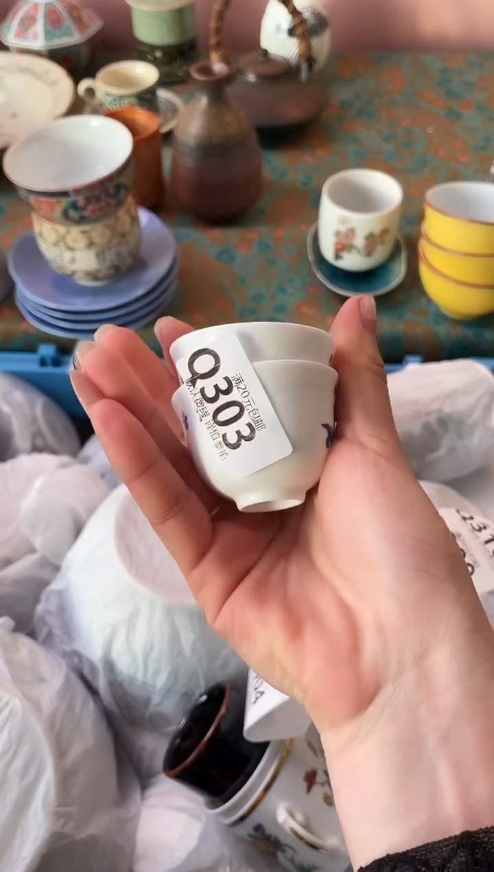 瓷片短**兔瓷器瓷器Q303