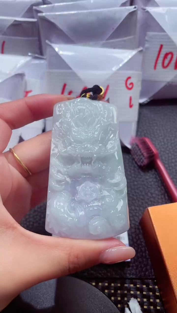 颈饰未镶嵌翡翠90
