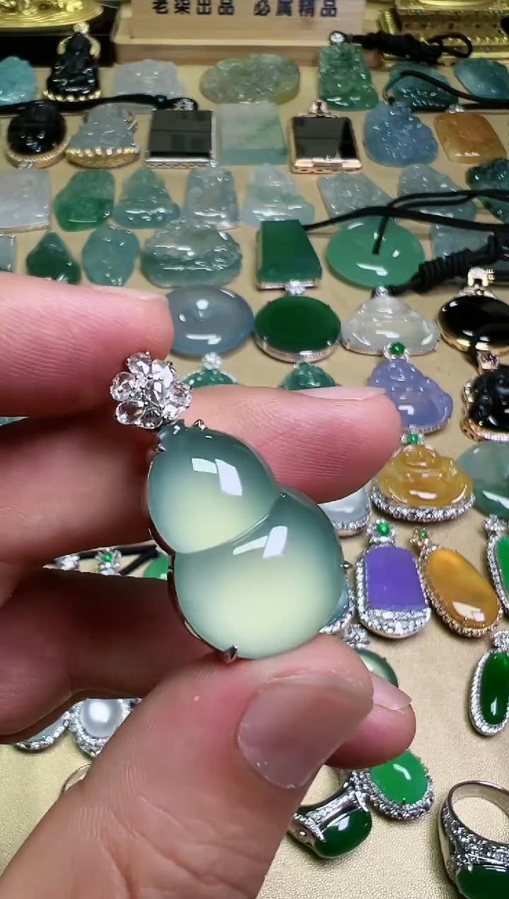 【闪购商品】翡翠颈饰18K金镶嵌天然缅甸翡翠