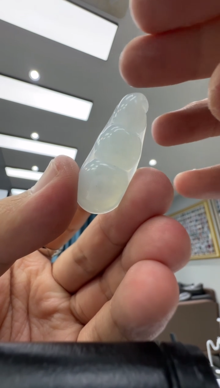 颈饰未镶嵌翡翠天然翡翠A货孤品一件