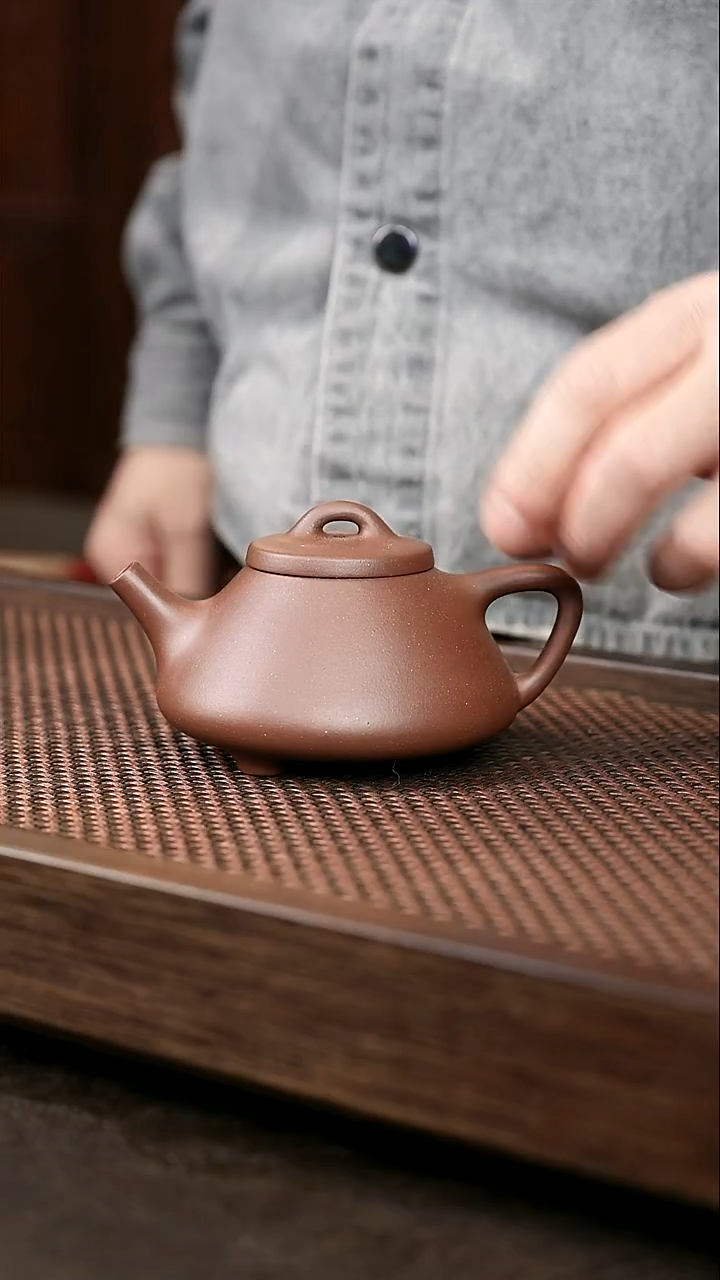 茶壶紫砂底槽清子冶