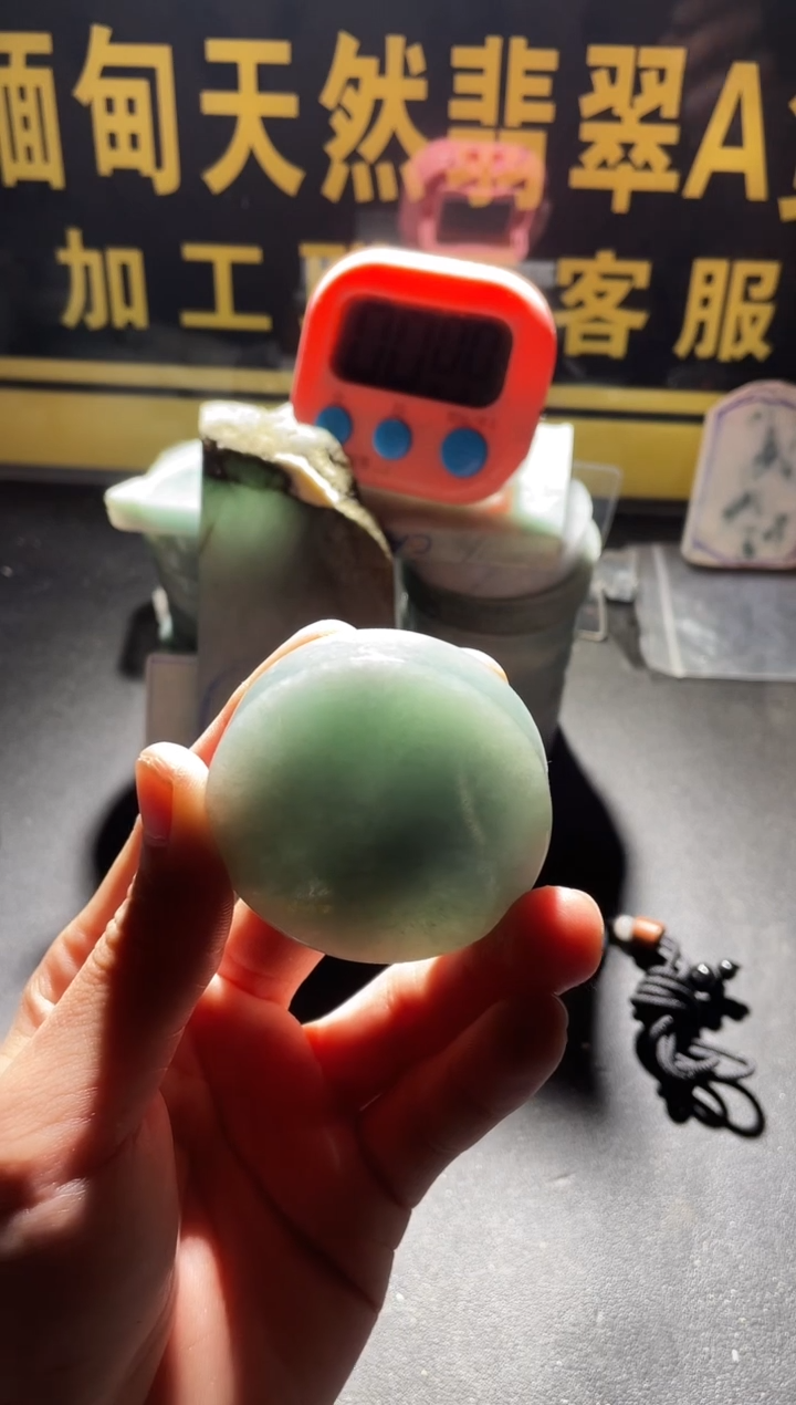 颈饰未镶嵌翡翠?****ಇ翡翠