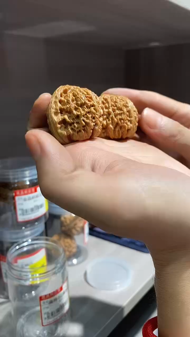 文玩核桃把件特价微瑕疵微修南疆石40