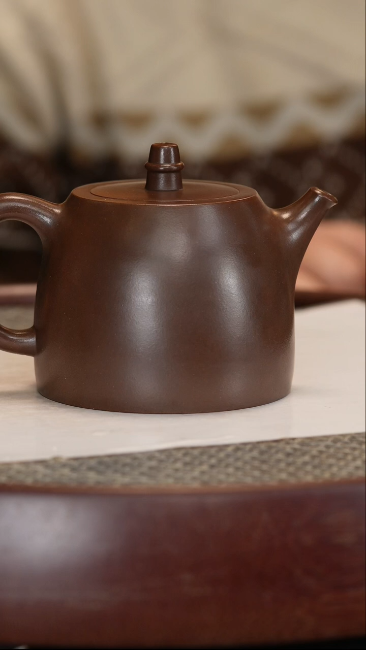 【闪购商品】紫砂茶壶【吴小楣】紫泥 汉铎 320cc