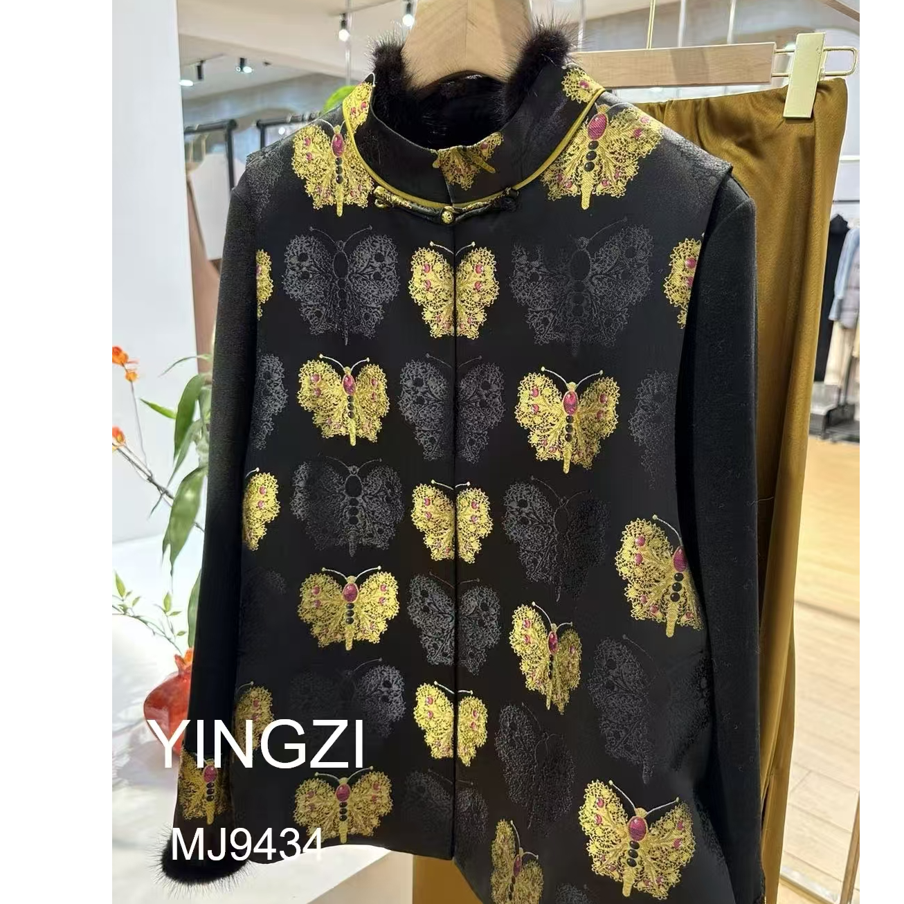 【花花】黑金蝴蝶新年爆款马甲