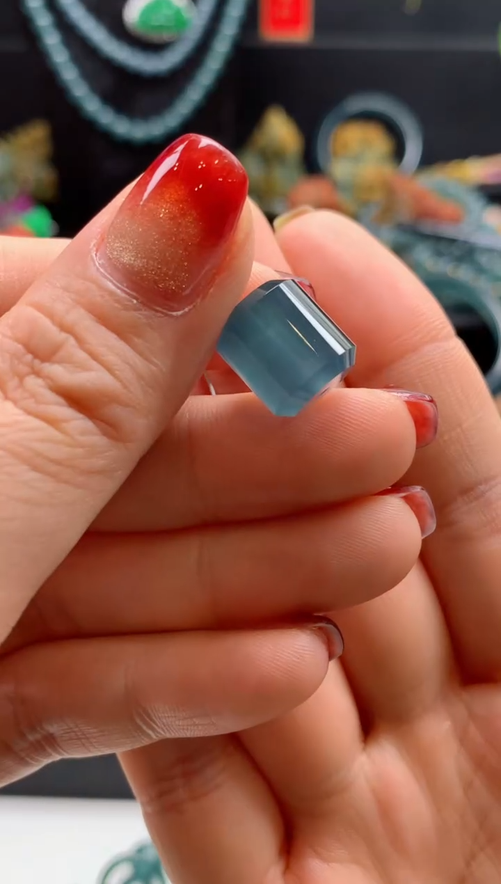 【闪购商品】翡翠颈饰未镶嵌0582028406