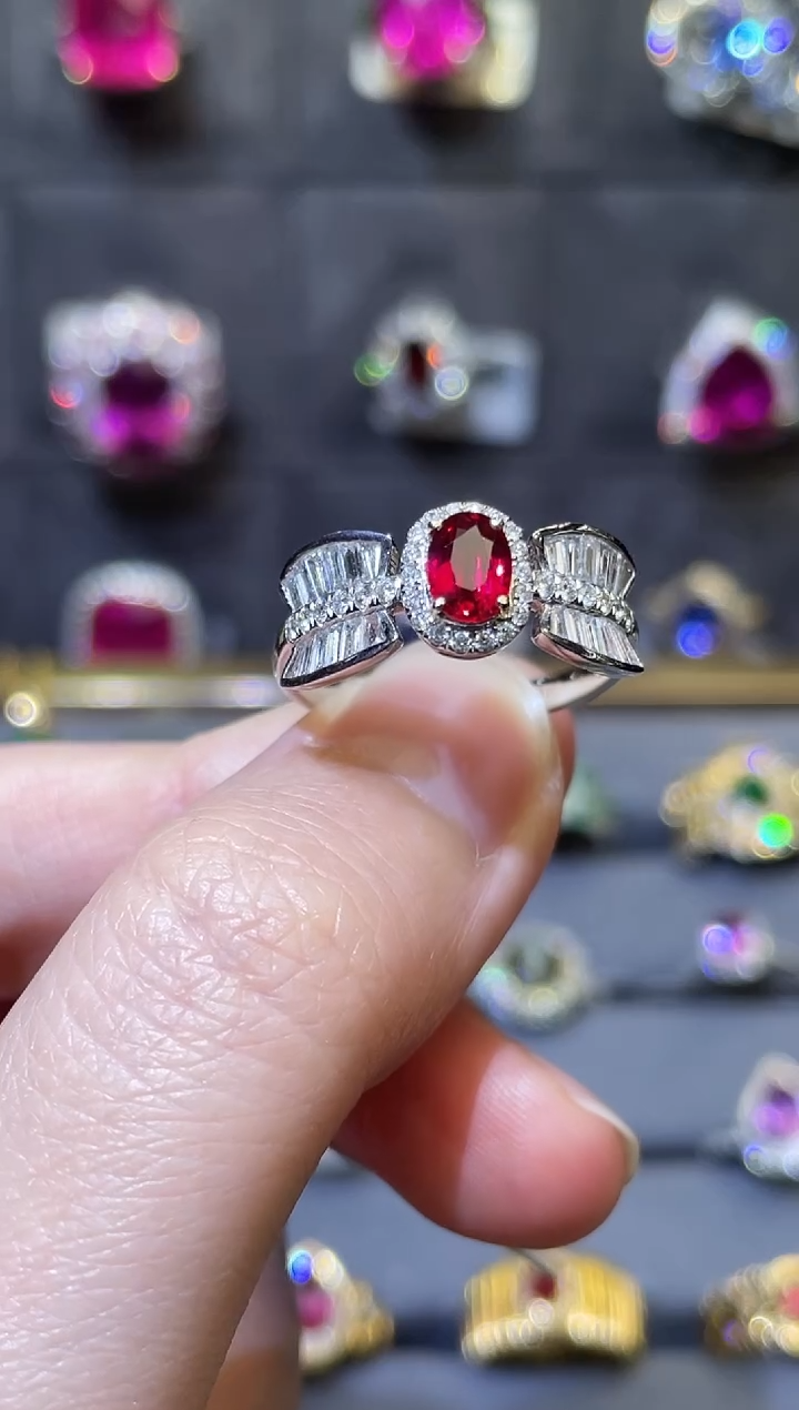 【闪购商品】红宝石戒指18K金镶嵌/无烧鸽血红/0.63ct