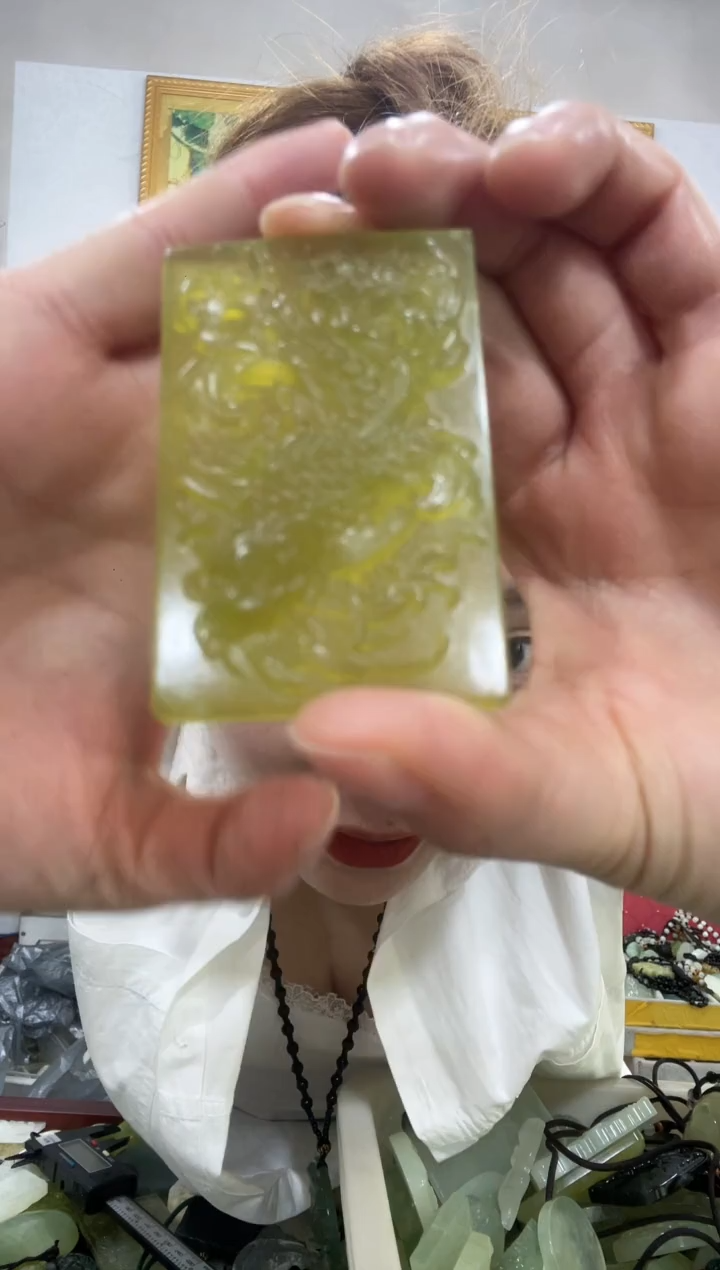 岫玉未镶嵌挂坠·