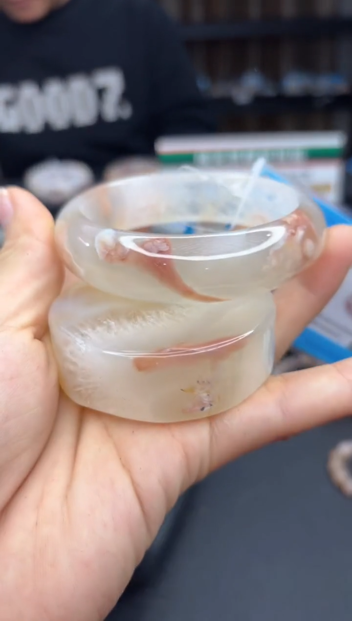 【闪购商品】石英质玉手镯未镶嵌2014（59圈赠送镯心）